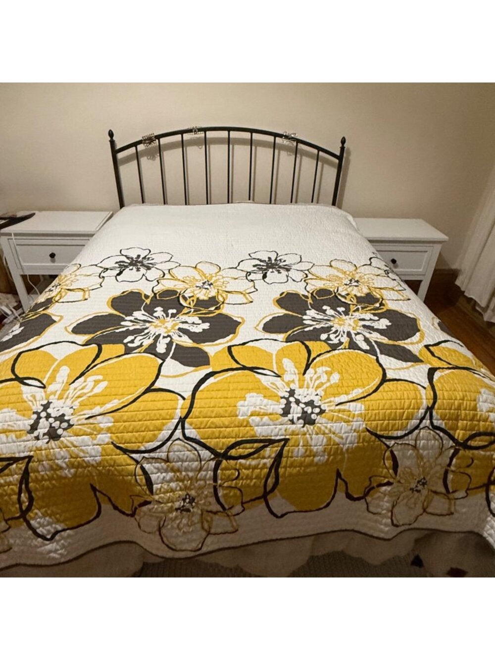 Comfort Spaces by E&E Co. "Skye" Asymmetrical Floral Reversible Quilt / Bedsprea